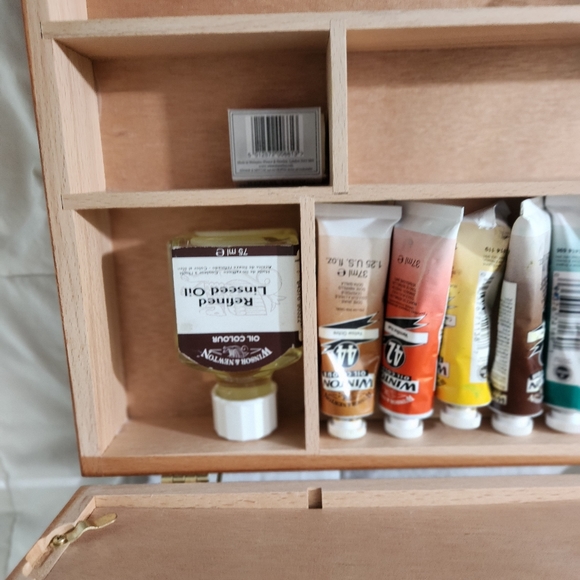 Winsor & Newton Oil Paint Set - Picture 3 of 7